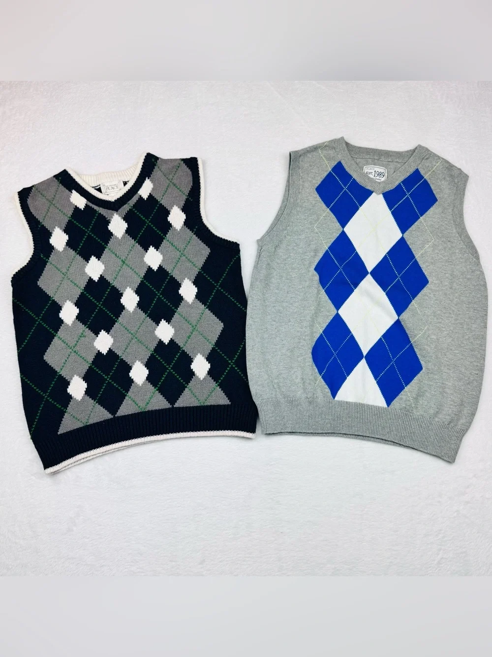 The Children’s Place Lot of 2 Boys Sweater Vest. Both size M (7/8).